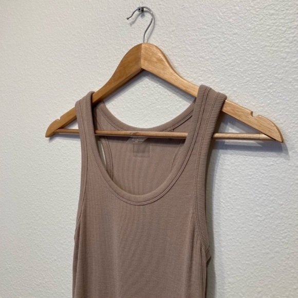 Unlabeled Tan Ribbed Tank Top - Picture 2 of 9